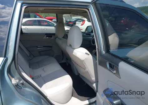 2011 Subaru Forester 2.5X Premium z USA, uszkodzony, nr VIN JF2SHADC3BH769271